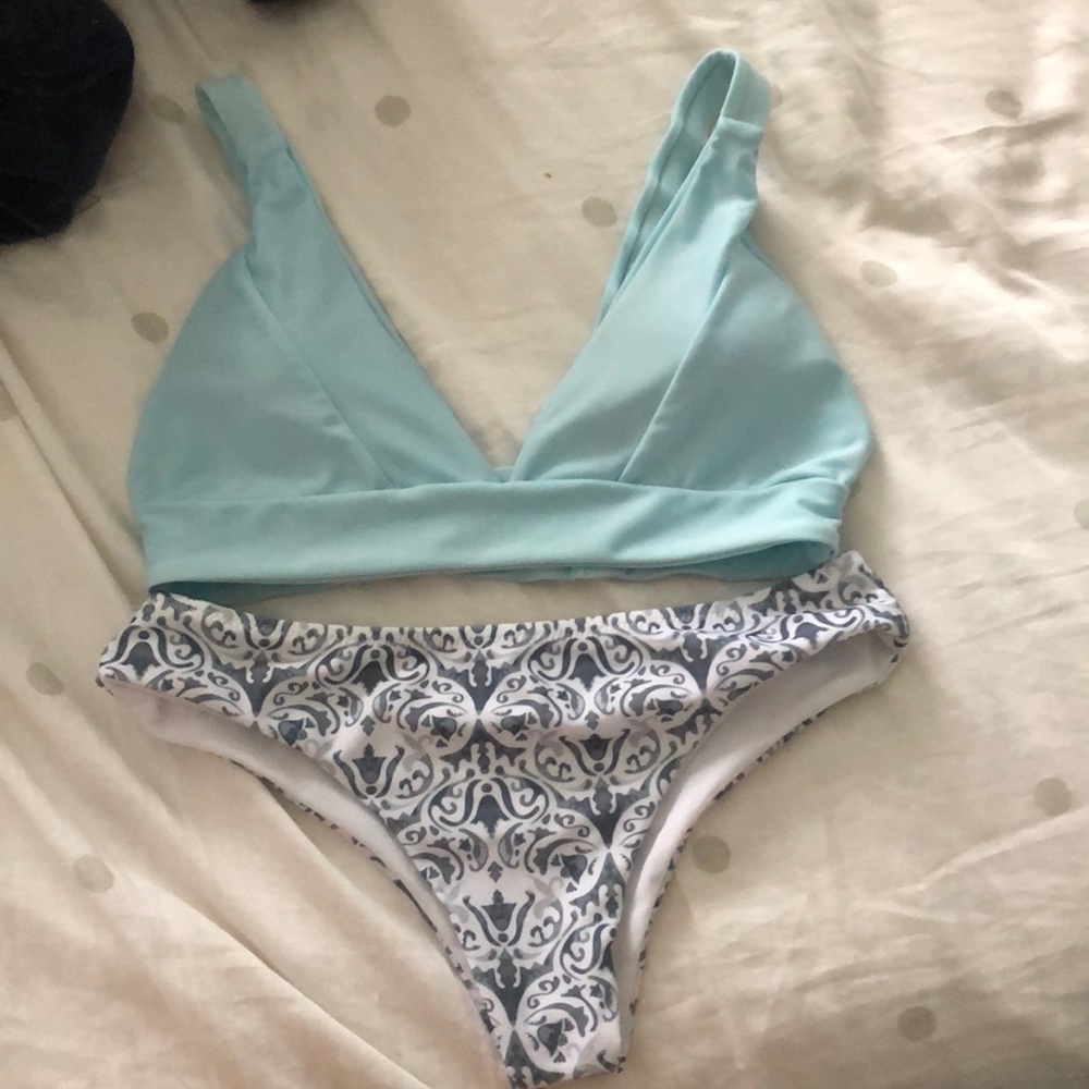 Bathing suit